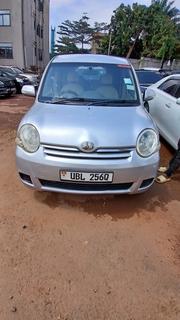 Toyota Sienta 2009 Silver for sale