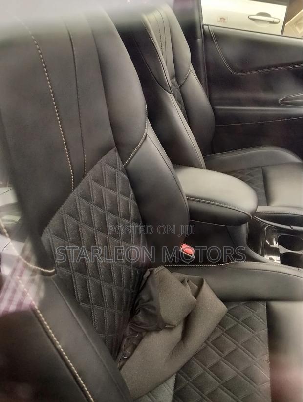 Toyota Harrier 2.0 2016 Black