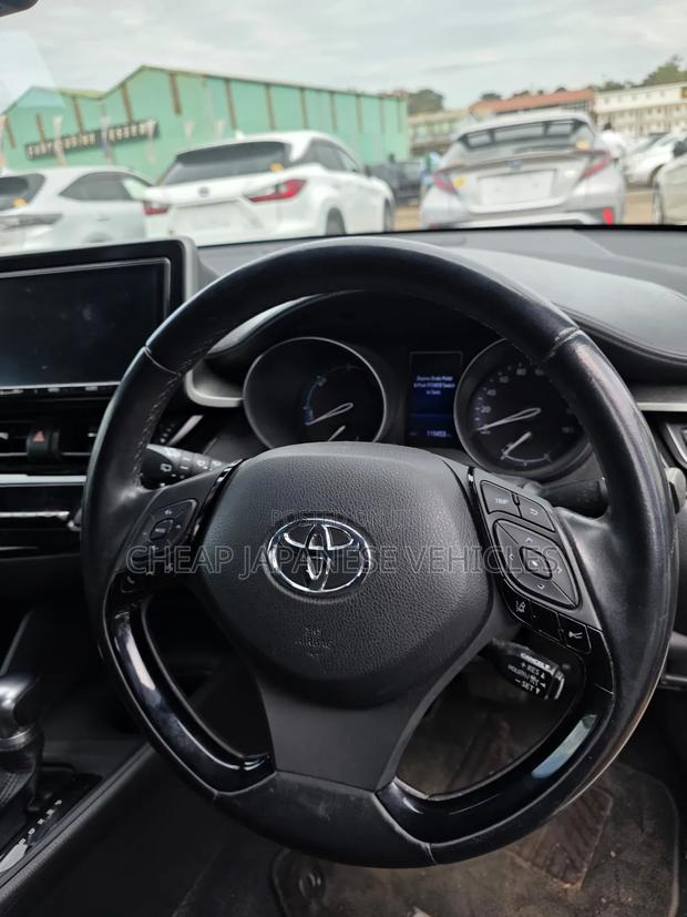 Toyota C-HR 2017 Pearl