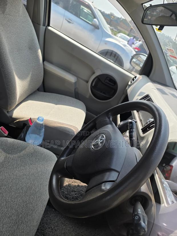 Toyota Passo 2011 Ivory