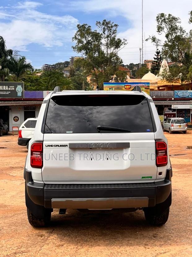 Toyota Land Cruiser Prado 2.8 2025 White
