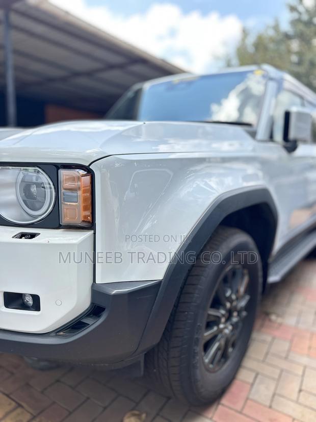Toyota Land Cruiser Prado 2.8 2025 White