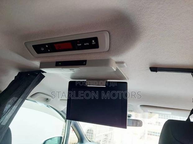Toyota Noah 2014 White