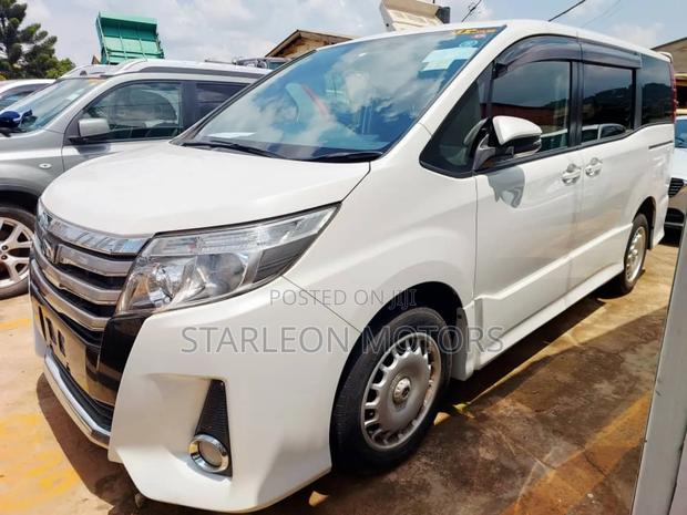 Toyota Noah 2014 White