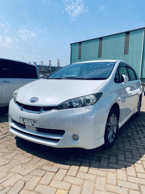 Toyota Wish 2012 White