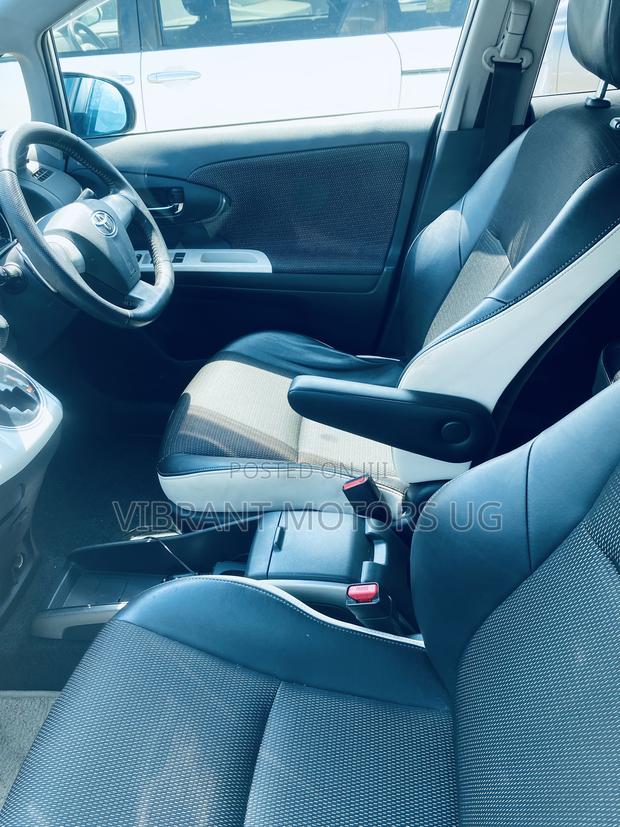 Toyota Wish 2012 White