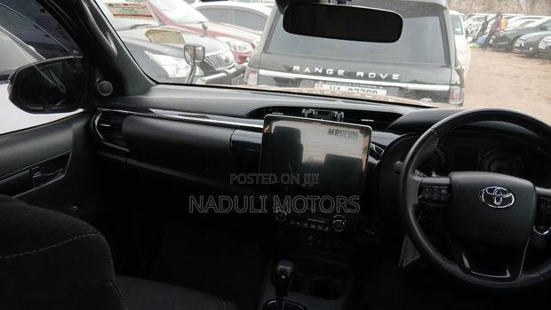 Toyota Land Cruiser Prado 2018 Black