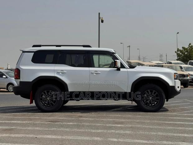 New Toyota Land Cruiser Prado 2.7 2025 White