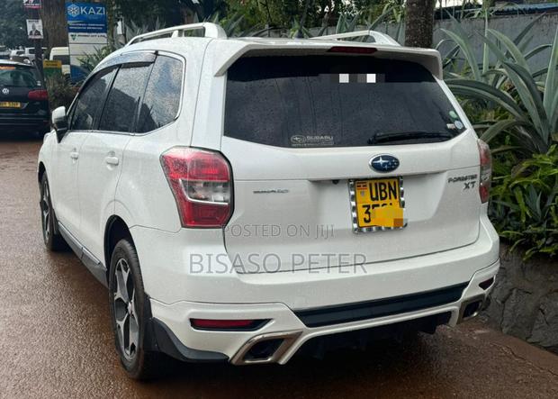 Subaru Forester 2.0XT Premium 4dr SUV AWD (2.0L 4cyl Turbo CVT) 2015