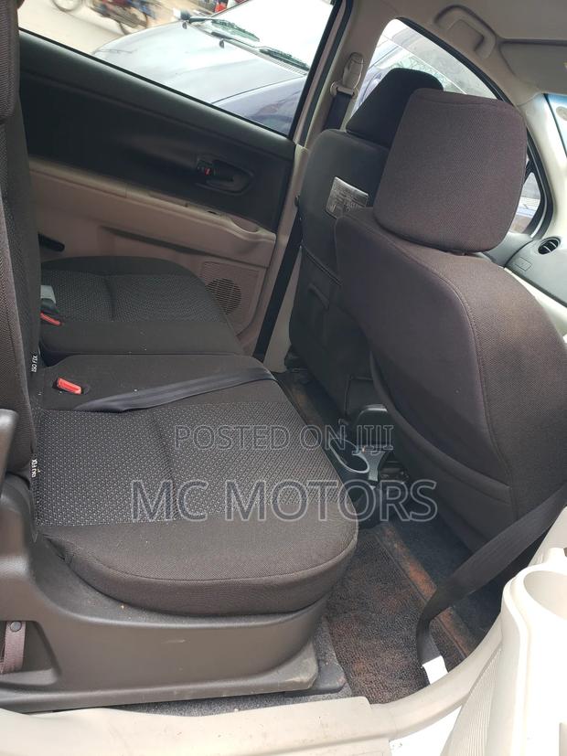 Toyota Passo Sette 1.5 AWD 2011 White
