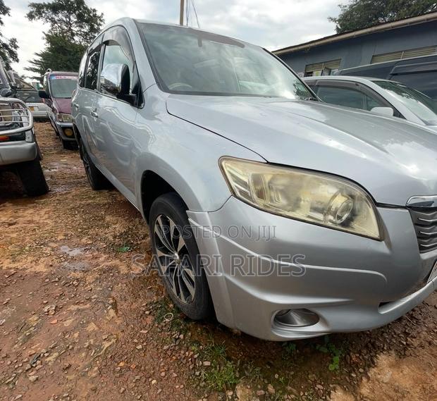 Toyota Vanguard 2008 Silver