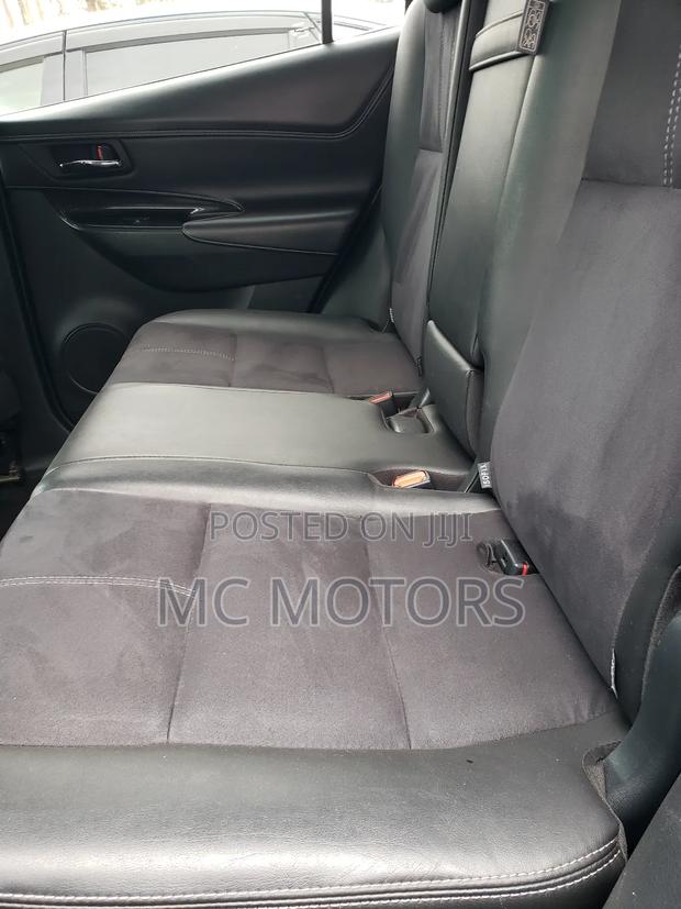 Toyota Harrier 2.0 2016 Black