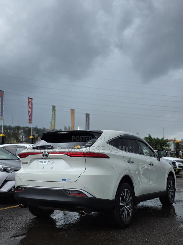 Toyota Harrier 2.0 2020 Pearl