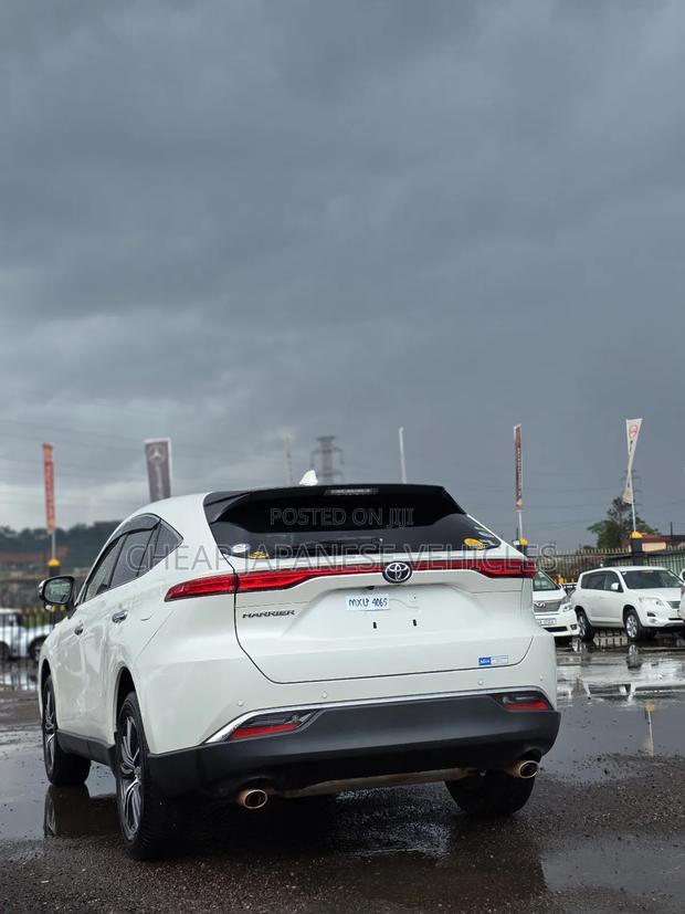 Toyota Harrier 2.0 2020 Pearl