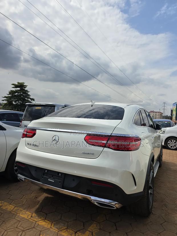 Mercedes-Benz GLE-Class GLE 350d 4MATIC 2018 White