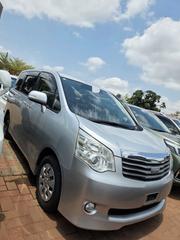 Toyota Noah 2011 Silver for sale