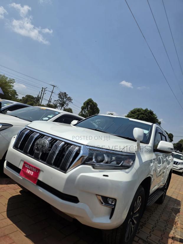 Toyota Land Cruiser Prado 2.8 2017 Pearl