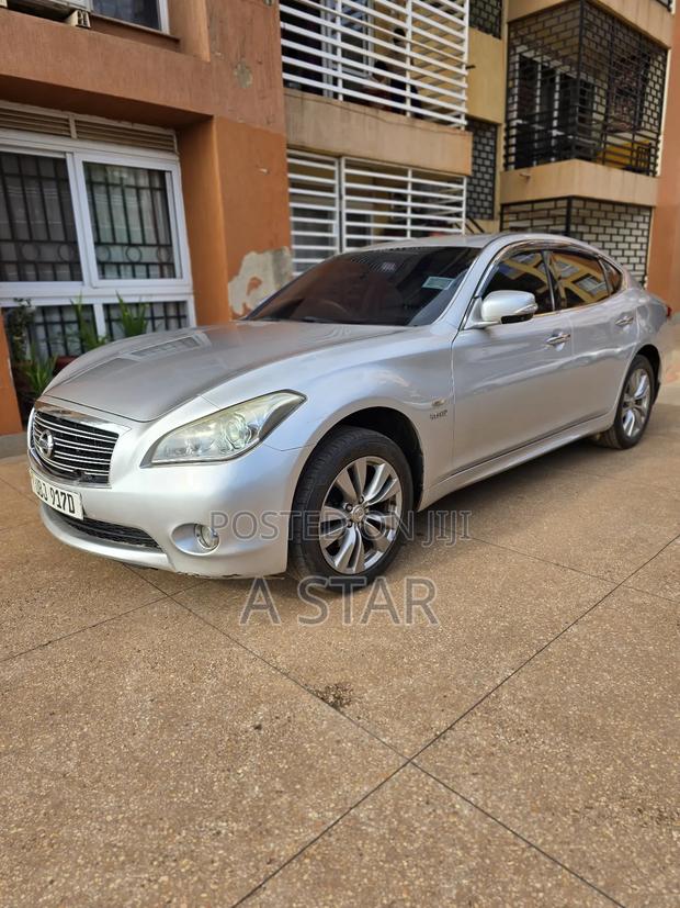 Nissan Fuga 2013 Silver
