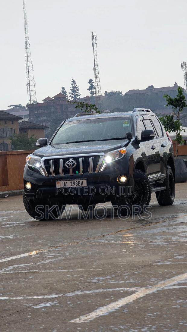 Toyota Land Cruiser Prado 2018 Black