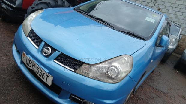 Nissan Wingroad 2012 Blue