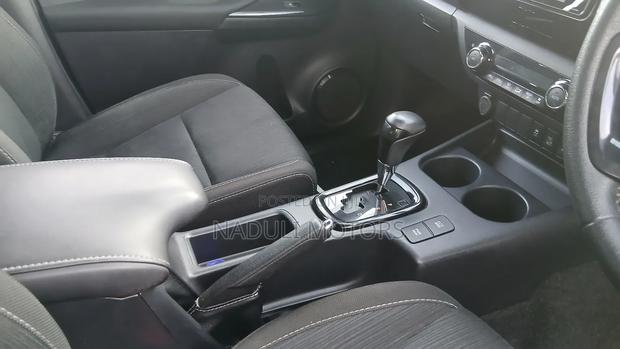 Toyota Hilux 2019 Black