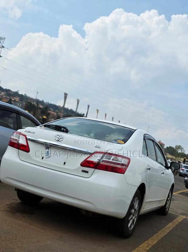 Toyota Premio 2012 White