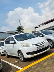 Toyota Passo Sette 2011 Pearl for sale