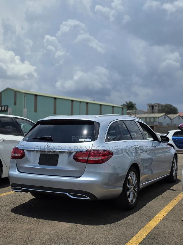 Mercedes-Benz C200 2017 Silver