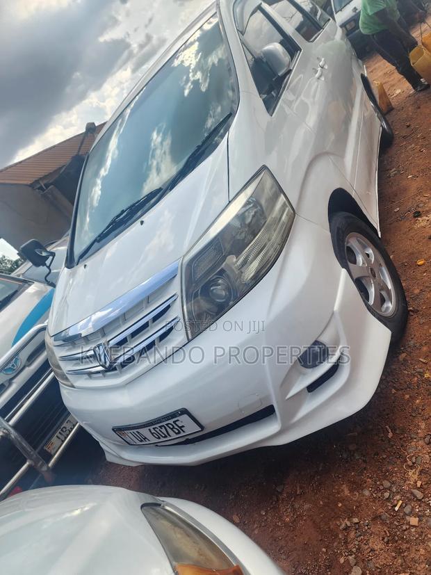 Toyota Alphard 3.0 Petrol FWD 2004 White