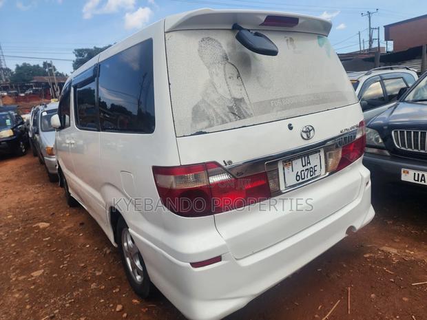 Toyota Alphard 3.0 Petrol FWD 2004 White