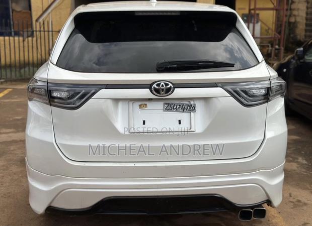 Toyota Harrier 2.5 Hybrid 4WD 2016 White