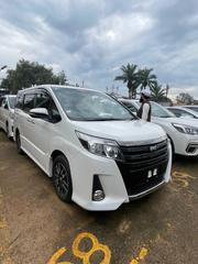 Toyota Noah 2.0 AWD (8 Seater) 2017 White for sale