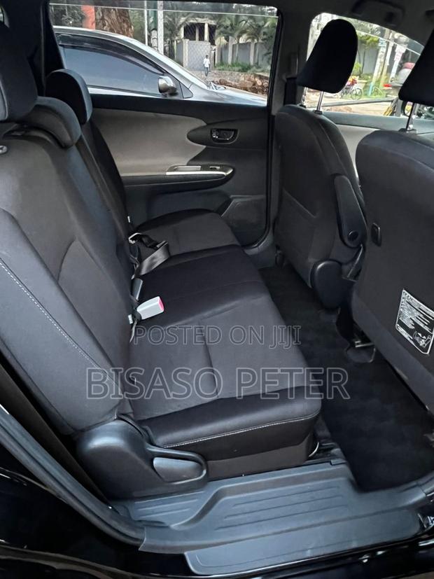 Toyota Wish 2011 Black