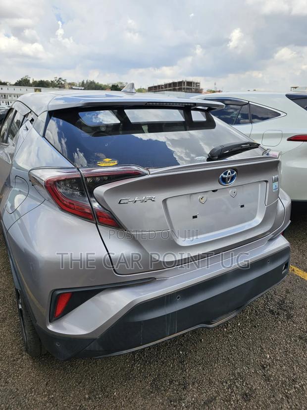 Toyota C-HR 2017 Gray