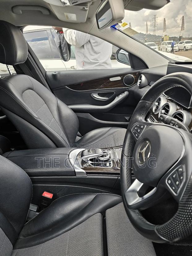 Mercedes-Benz C200 2017 Blue