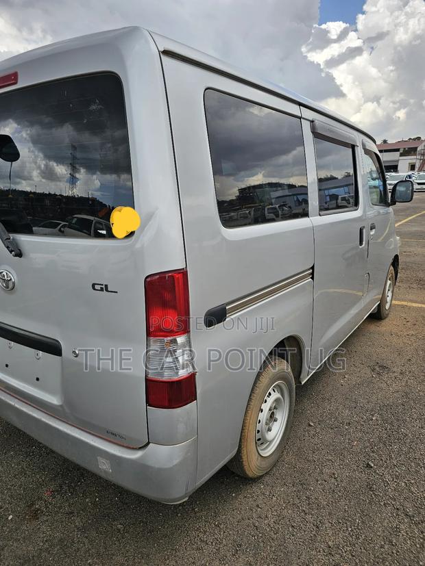 Toyota Lite-Ace 2013 Silver