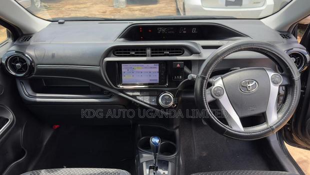 Toyota Aqua 2016 Black