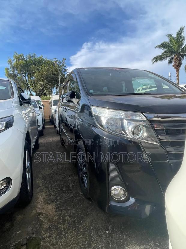 Toyota Noah 2016 Black