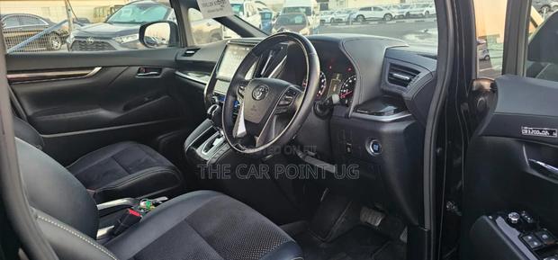 Toyota Vellfire 2017 Black