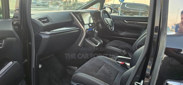 Toyota Vellfire 2017 Black