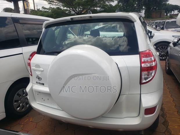 Toyota RAV4 2.5 Limited 2010 White
