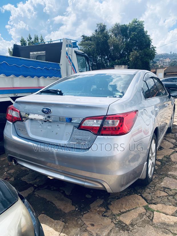 Subaru Legacy 2019 Silver
