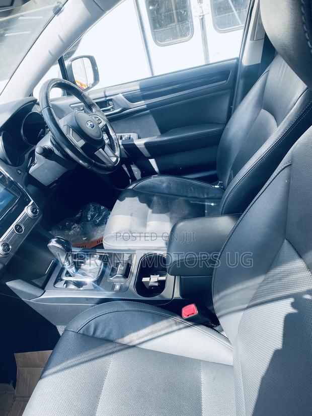 Subaru Legacy 2019 Silver