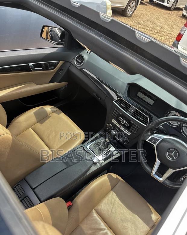 Mercedes-Benz C200 2013 Gray
