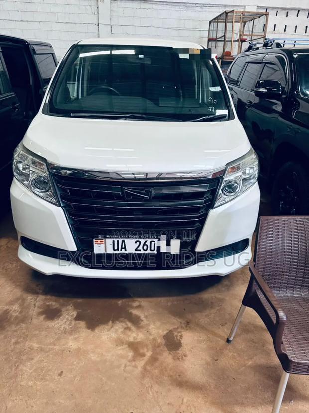 Toyota Noah 2015 White
