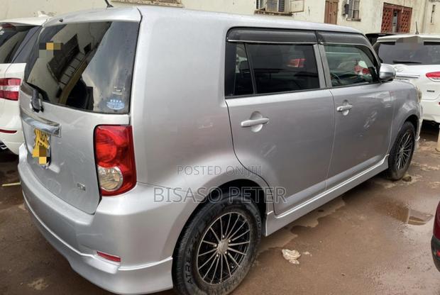 Toyota Corolla Rumion Hatchback 1.5 FWD 2009 Silver