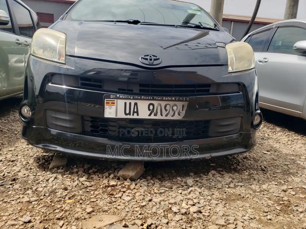 Toyota Passo Sette 1.5 AWD 2012 Black