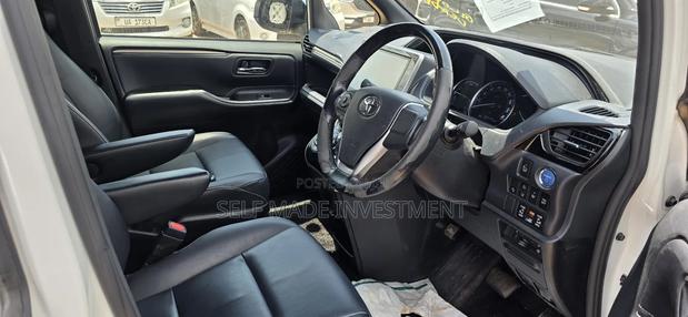 Toyota Noah 2017 Black