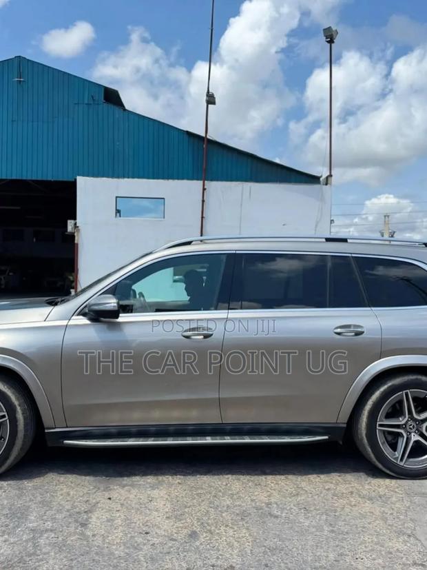Mercedes-Benz GLS-Class 2022 Gold
