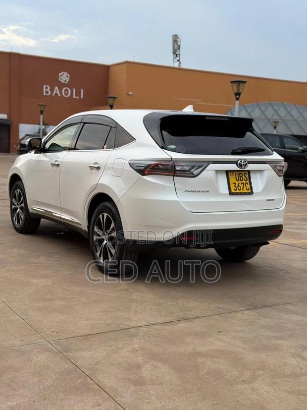 Toyota Harrier 2.0 2015 White